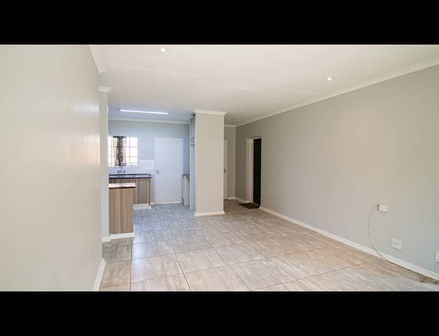 2 BEDROOM SECTIONAL TITLE FOR SALE IN SUNAIR PARK